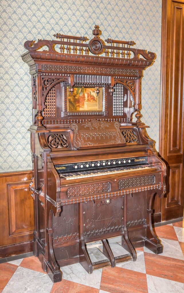 The history of pianos